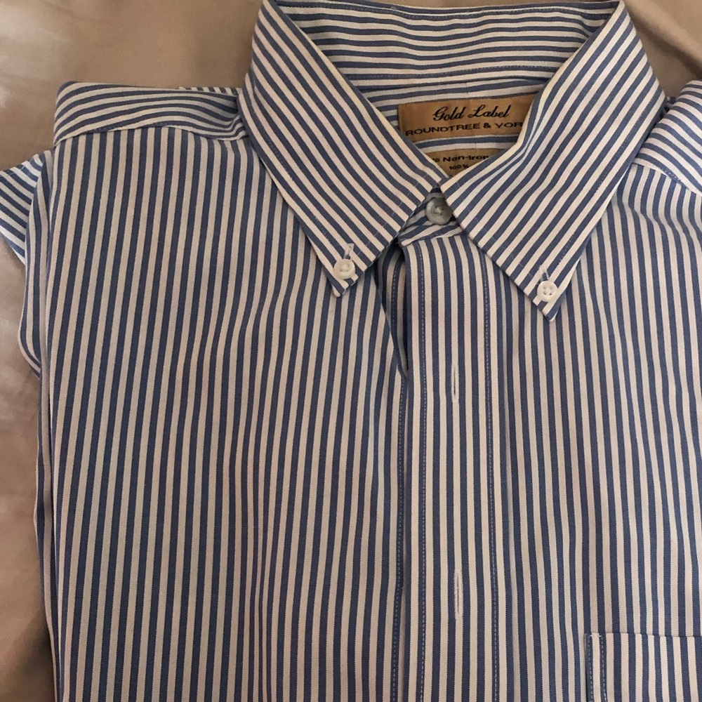 Roundtree & Yorke men’s dress shirt